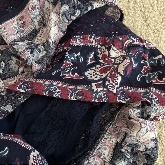 FREE PEOPLE Women’s Size 12 Dressy Shorts Lined, Purple, Pink Floral, Zip Up - Picture 7 of 16